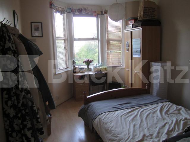 			LET BY BLACK KATZ, 4 Bedroom, 1 bath, 1 reception House			 Keston Road, Turnpike Lane